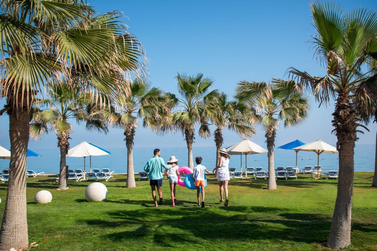 Grand Ocean El Sokhna Hotel Ain Sukhna Exterior foto The beach at the Dan Hotel
