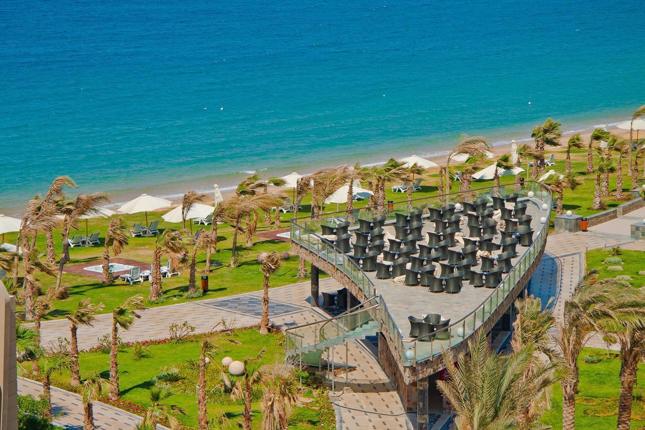 Grand Ocean El Sokhna Hotel Ain Sukhna Exterior foto The beach at the resort