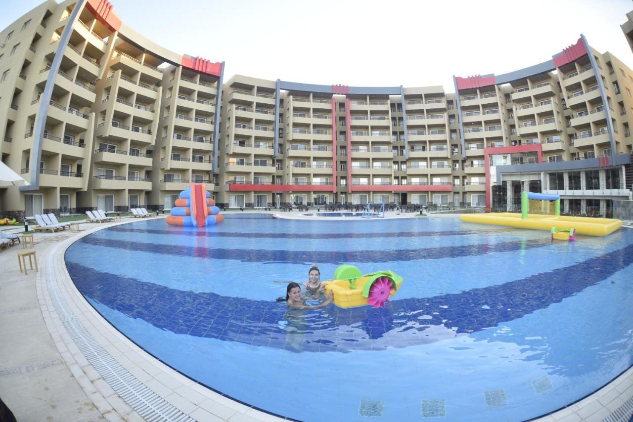 Grand Ocean El Sokhna Hotel Ain Sukhna Exterior foto The swimming pool at the hotel