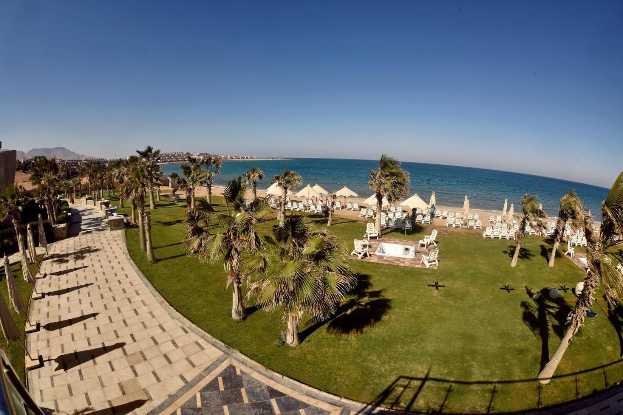 Grand Ocean El Sokhna Hotel Ain Sukhna Exterior foto The beach at the Grand Hotel